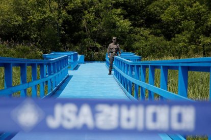 Un estadounidense, detenido por cruzar la frontera con Corea del Norte durante un tour