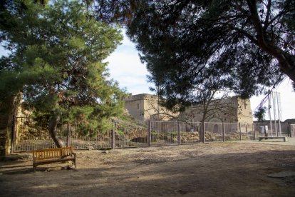 La zona en la que habrá un parque de calistenia, junto al castillo. 