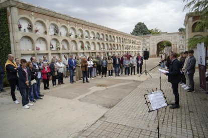 L’acte d’homenatge va tenir lloc al departament Sant Jordi del cementiri municipal.