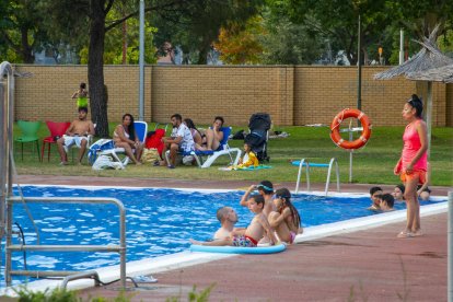 La piscina de Cappont va obrir ahir fins a les 21.00 hores.