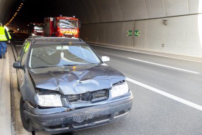 Uno de los vehículos implicados en el choque en la A-22 en Lleida.