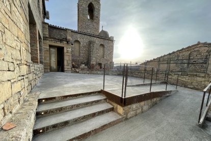 El patio abierto que da acceso al ayuntamiento.