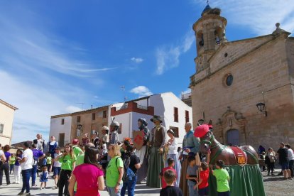 Cap de setmana complet a Montoliu amb el Correllengua i la Trobada de Gegants