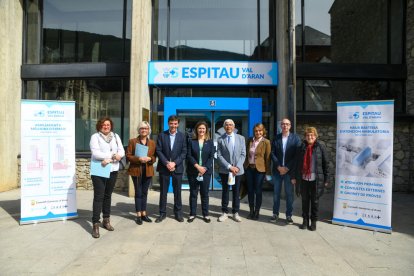 El conseller de Salud, Manel Balcells, y la síndica de Aran, Maria Vergés, han visitado el Espitau Val d'Aran.