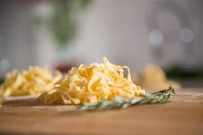 La pasta con nata y queso, uno de los platos más calóricos.