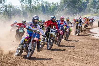 Rufea acoge el Trofeu Moto Club Segre de niños y el Mx Vintage 