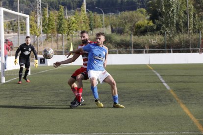 Una acción del partido disputado ayer en Almacelles.