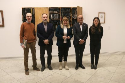 La consellera de Cultura, Natàlia Garriga, ha presentat al Morera. Museu d'Art Modern i Contemporani de Lleida les noves adquisicions de la Col·lecció Nacional, acompanyada d'autoritats