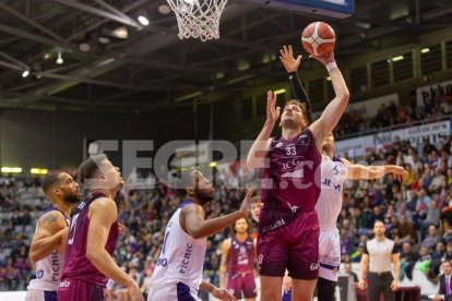 Vucetic anotant una cistella al partit d'avui contra el Valladolid