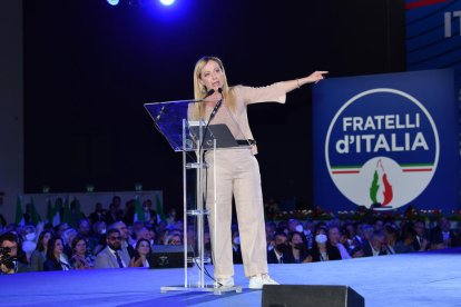 La líder de Hermanos de Italia, Giorgia Meloni, en un mitin.