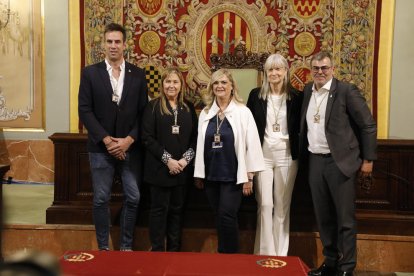 Els cinc regidors de Junts.