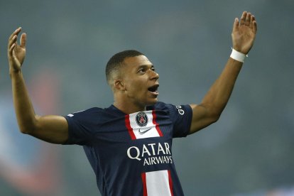 Kylian Mbappé celebra un gol amb el PSG aquesta temporada.