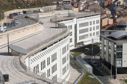 Vista de l’edifici dels jutjats de Lleida, al Canyeret.