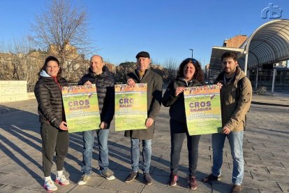 Los organizadores, ayer durante la presentación del Cros.