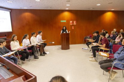 Alumnes del Guindàvols guanyen la fase local d'una Lliga de Debat