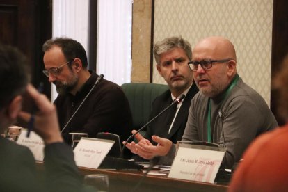 Els advocats Gonzalo Boye, Andreu Van den Eynde i Benet Sallellas compareixen al Parlament.