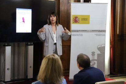 La directora Mabel Lozano, durante su presentación ayer en la subdelegación del Gobierno.