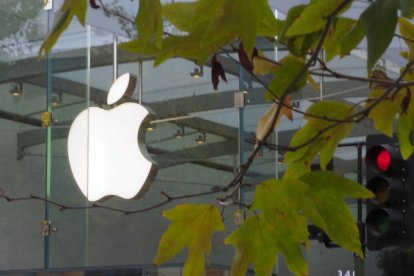 Apple prohíbe a sus trabajadores usar chatbots de inteligencia artificial como ChatGPT