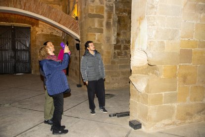 Els primers visitants del monestir d’Avinganya.