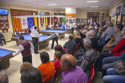 Ambient de la sala de billar del Casal durant la celebració de l’Europeu del 2011.