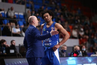 Devin Thomas, con la camiseta del BC Kalev estonio.