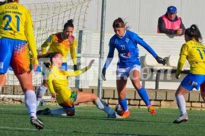 El AEM se impone a un Juan Grande combativo (2-0)