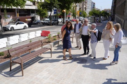 Larrosa va visitar les obres acompanyat de les regidores Iglesias, Morón i Miranda.