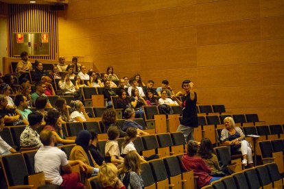 L’actriu i activista feminista Pamela Palenciano, ahir durant el seu monòleg al campus de Cappont.