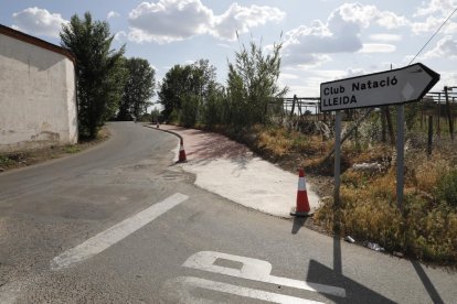 El carril bici que connectarà Alcalde Porqueres amb l’institut Montsuar i el col·legi Sant Jordi.