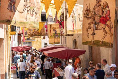 El Mercat Barroc triomfa de nou a Aitona amb un èxit de participació