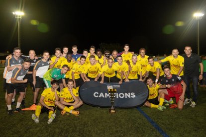 CFJ Mollerussa. Jordi Cortés continua com a tècnic, després del gran tram final de temporada el passat curs. El seu equip, amb 23 jugadors, ja va guanyar la Copa Lleida aquesta pretemporada.