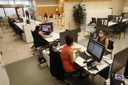 Fotografía de archivo de la Oficina Municipal de Atención Ciudadana (OMAC) de Lleida. 