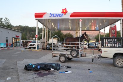 El atentado se produjo en el exterior de una gasolinera. 