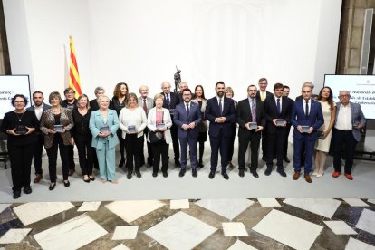 El president Pere Aragonès, junto con todos los distinguidos.