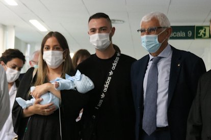 Neix a l'Hospital Clínic un nadó fill de la primera dona trasplantada d'úter a l'Estat