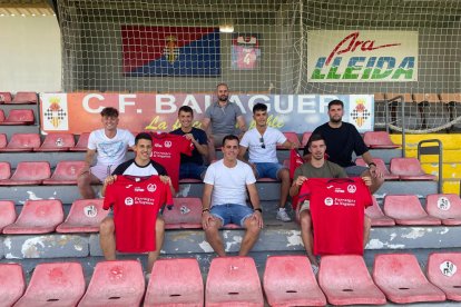 Alguns dels jugadors renovats del Balaguer.