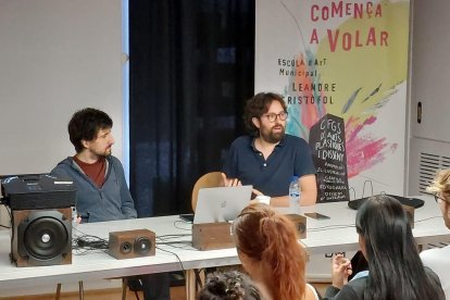 Alumnos de la escuela de arte municipal hacen una pieza audiovisual por medio de la inteligencia artificial