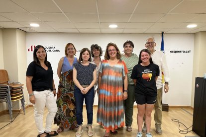 Miembros de ERC, ayer en la sede del partido en Lleida.