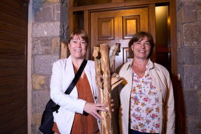 La consellera de Cultura, Natàlia Garriga, amb l’alcaldessa del Pont de Suert, Iolanda Ferran.