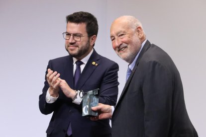 El economista recibió ayer el 35 Premi Internacional de Catalunya.