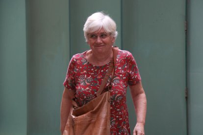 La eurodiputada de Junts Clara Ponsatí saliente de los juzgados de guardia de Barcelona