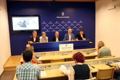 Presentació de l'informe sobre el turisme rural a la demarcació de Lleida 2002-2022 a la sala de premsa de la Diputació de Lleida