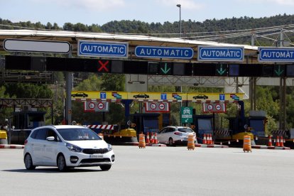 Peatge central de l'autopista C-16 a l'alçada de Sant Vicenç de Castellet