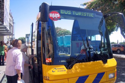 El bus turístico de la ciudad de Lleida.