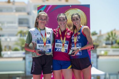 Berta Segura, Eva Santidrián i Laura Hernández van pujar al podi després de la final de 400 metres.