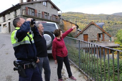 Veïns i Mossos van participar ahir en la recerca a Escàs, a la vall d'Àssua.