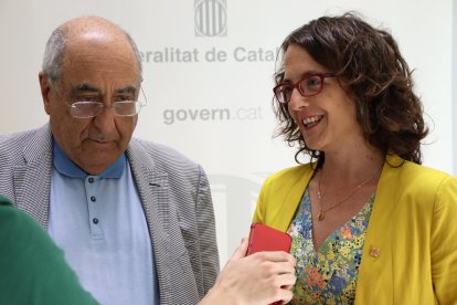 Los consellers Joaquim Nadal y Tània Verge en una atención a los medios.