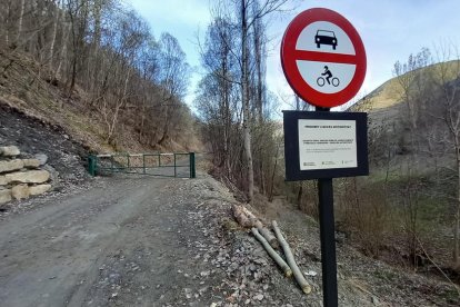 La barrera instalada a petición de los vecinos de Esterri de Cardós. 