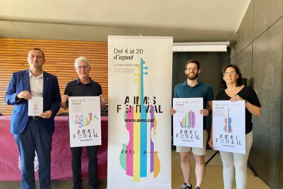 Presentación ayer en el ayuntamiento de Solsona de la nueva edición de la Acadèmia Internacional.