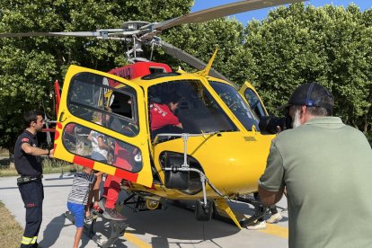 La sesión fotográfica del lunes en el parque de bomberos de Tremp. 